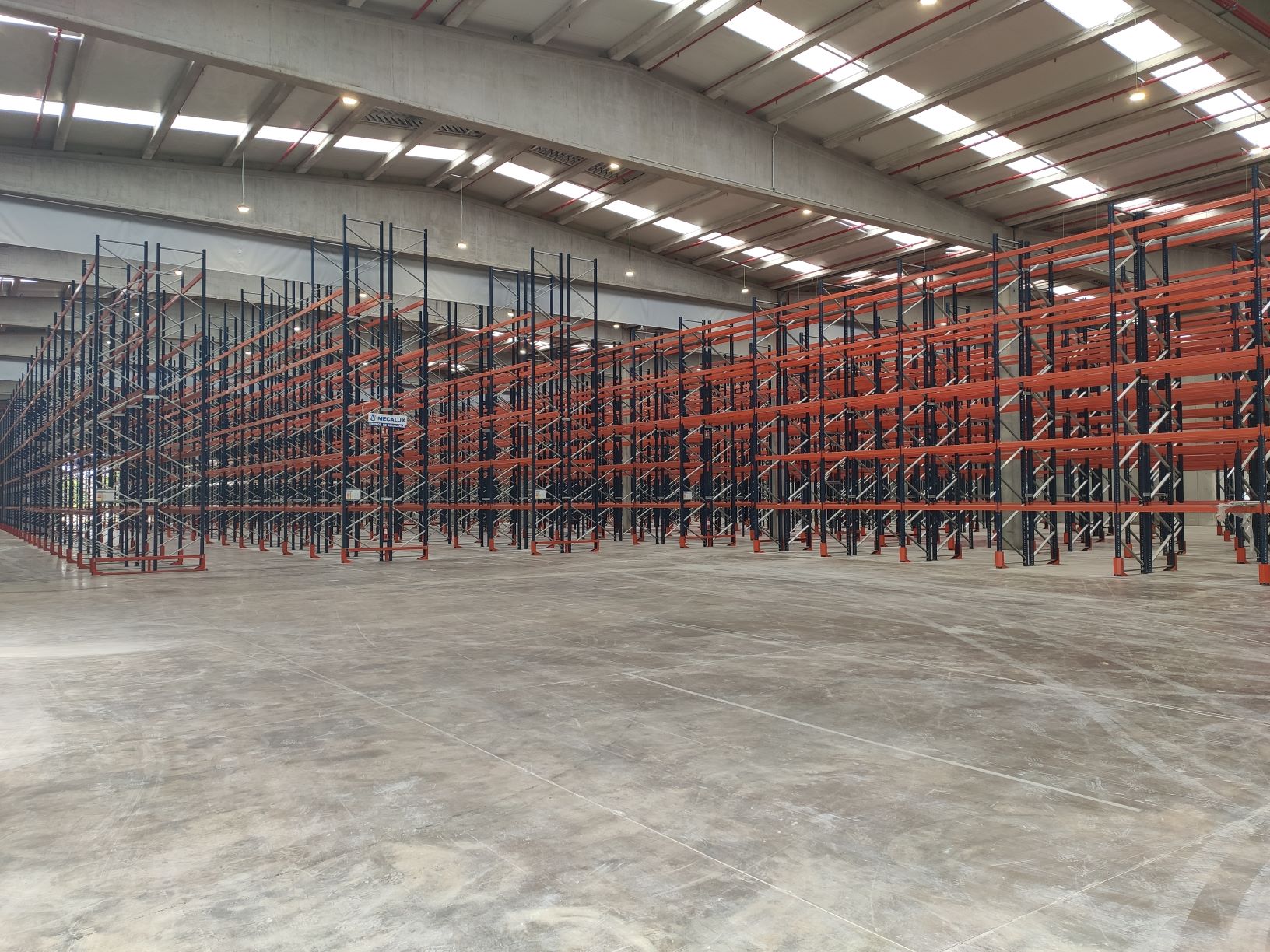 CHEMICAL AND COSMETIC PRODUCTS LOGISTICS WAREHOUSE